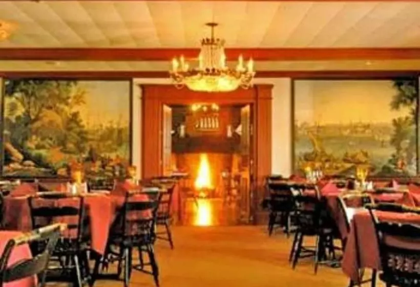 Bed and Breakfast The Robert Morris Inn