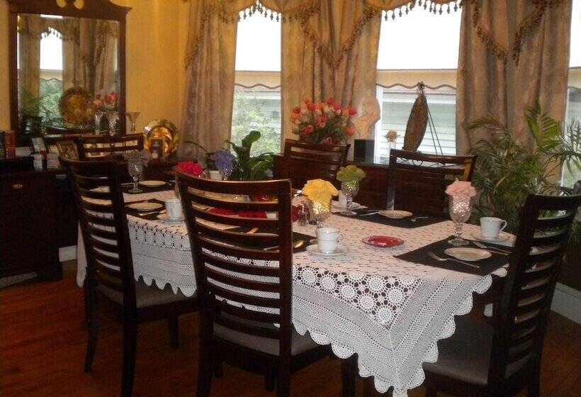 Fleetwood House Bed And Breakfast