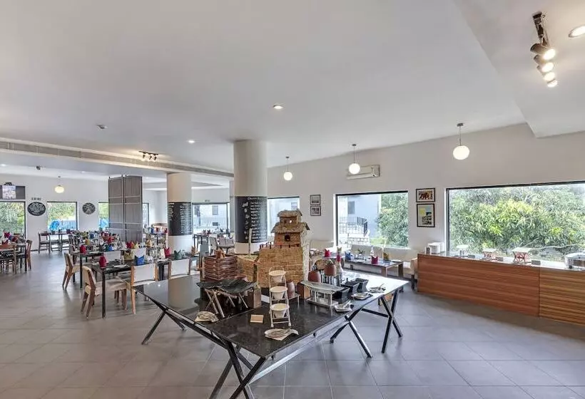 ホテル Club Mahindra Corbett