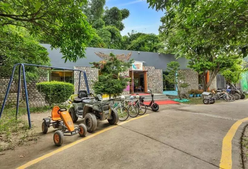 ホテル Club Mahindra Corbett