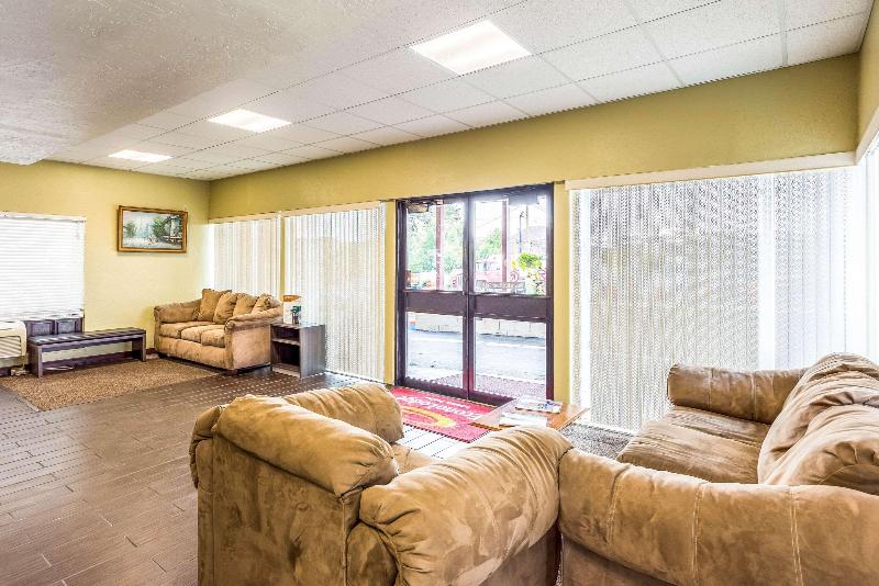 فندق Econo Lodge