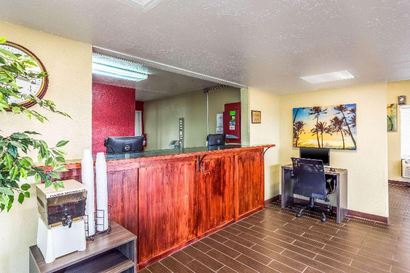 فندق Econo Lodge