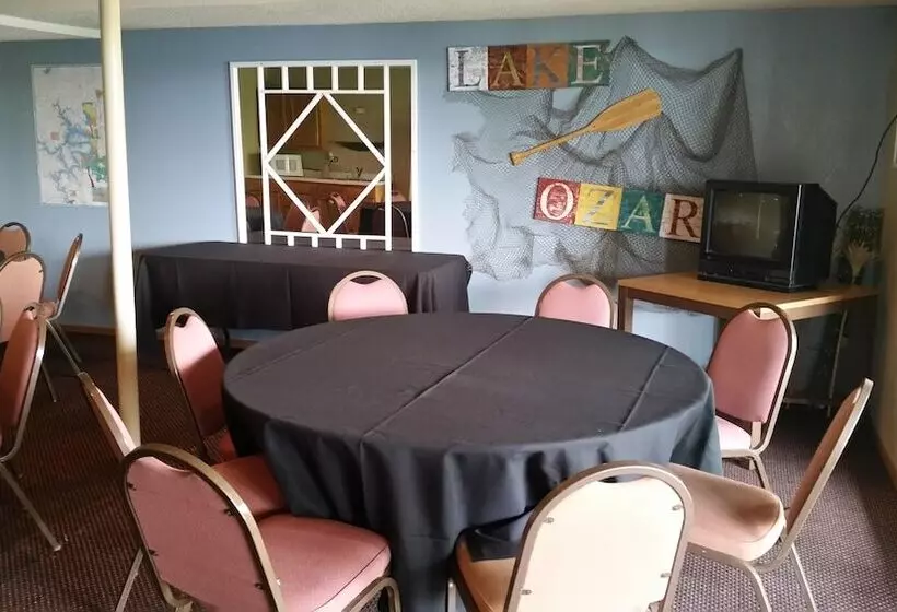 Hotel Hawk's Nest Lodge