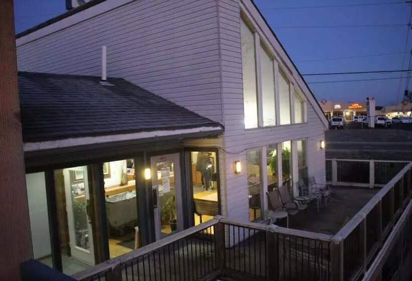 Hotel Hawk's Nest Lodge