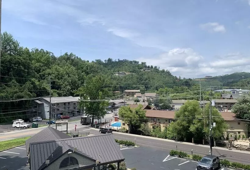 Отель Olde Gatlinburg Rentals