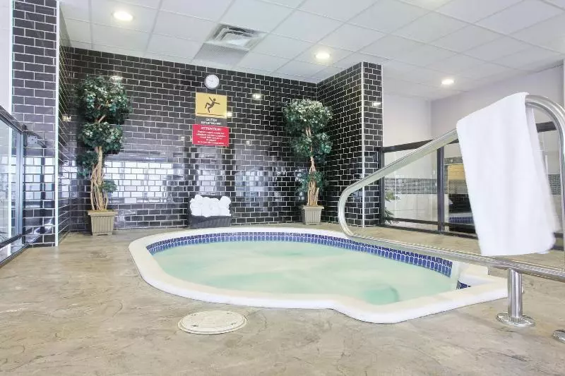 Pomeroy Hotel & Conference Centre