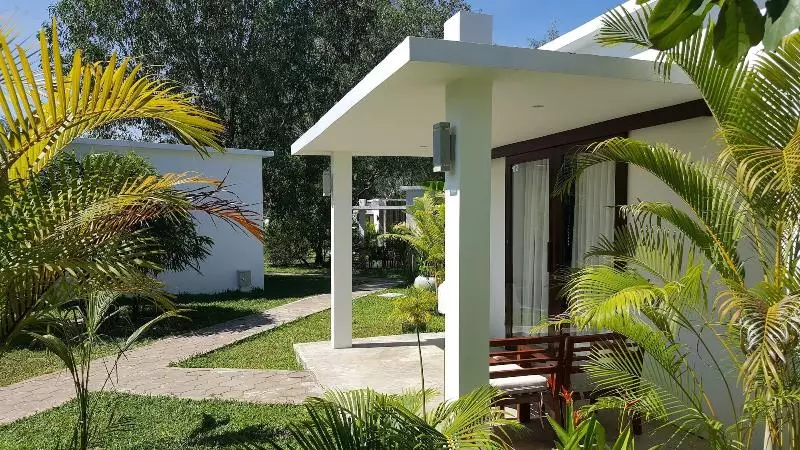ホテル Sahaa Beach Resort