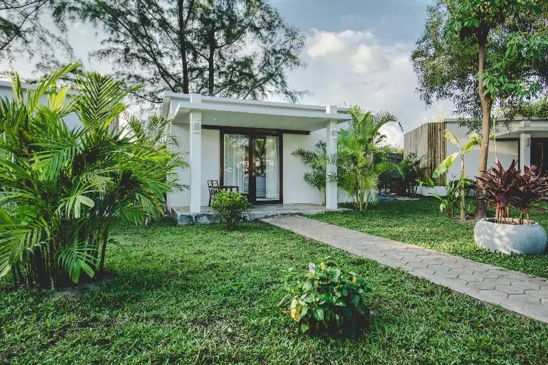 ホテル Sahaa Beach Resort