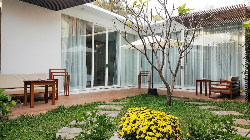 בית מלון כפרי Sahaa Beach Resort