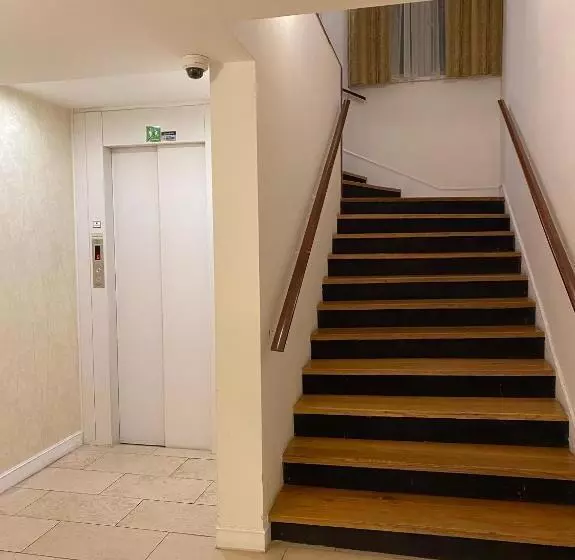 هتل U Stare Pani  At The Old Lady