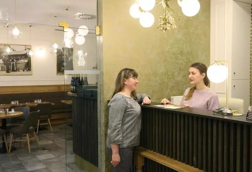 هتل U Stare Pani  At The Old Lady