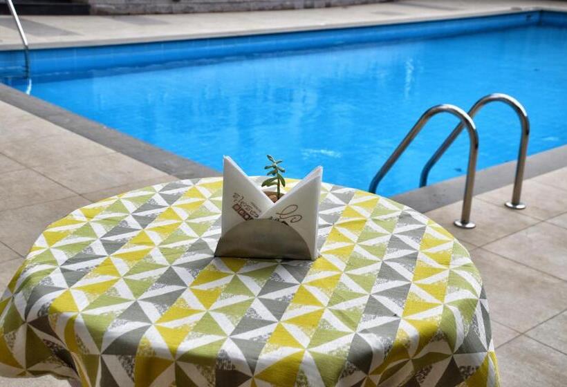 Hotelli The Zehneria By Sarovar Portico India