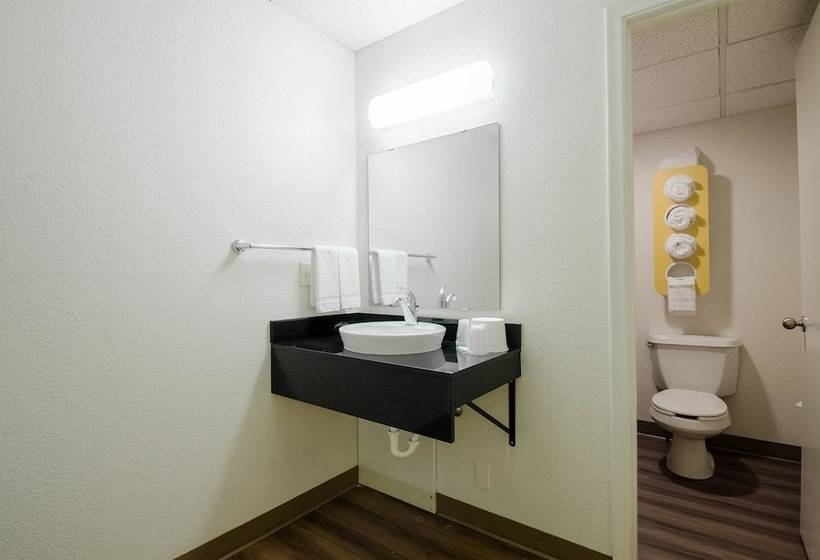 Motel 6 Big Springs, Ne