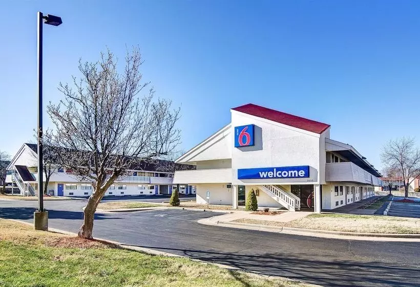 Motel 6springfield, Mo North