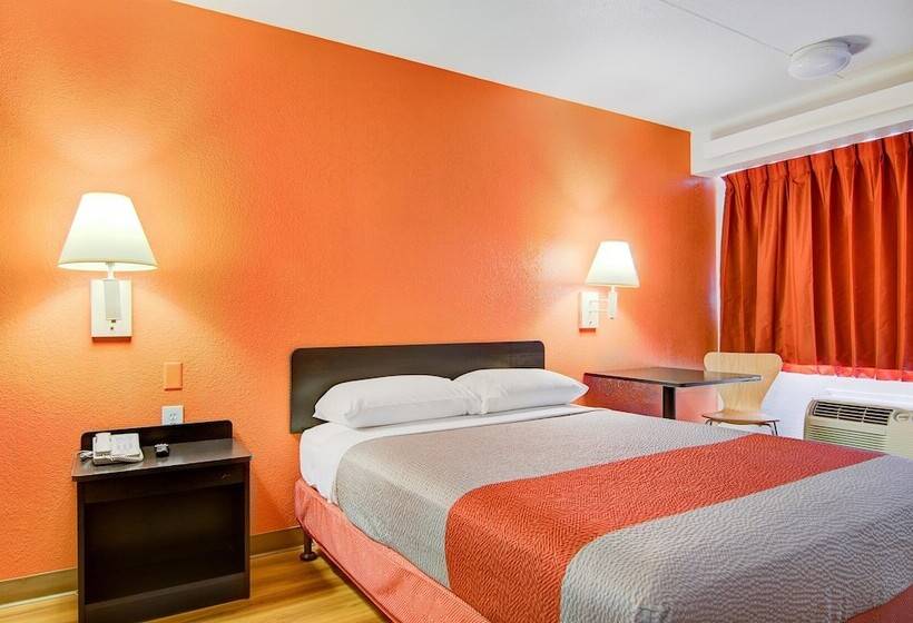 Motel 6springfield, Mo  North