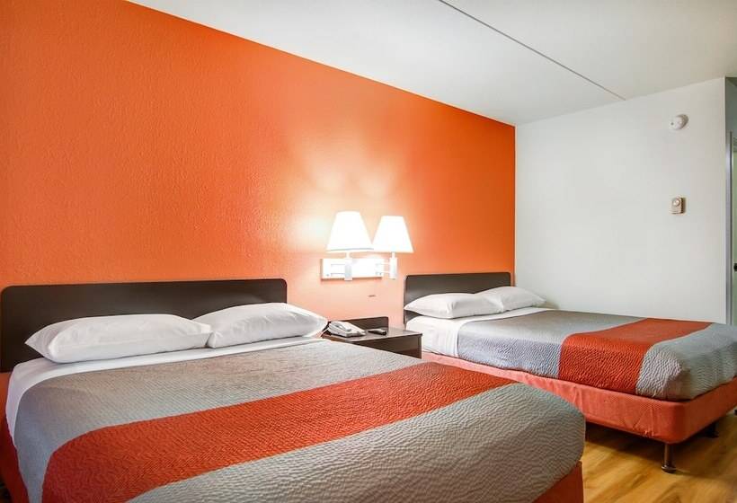 Motel 6springfield, Mo  North