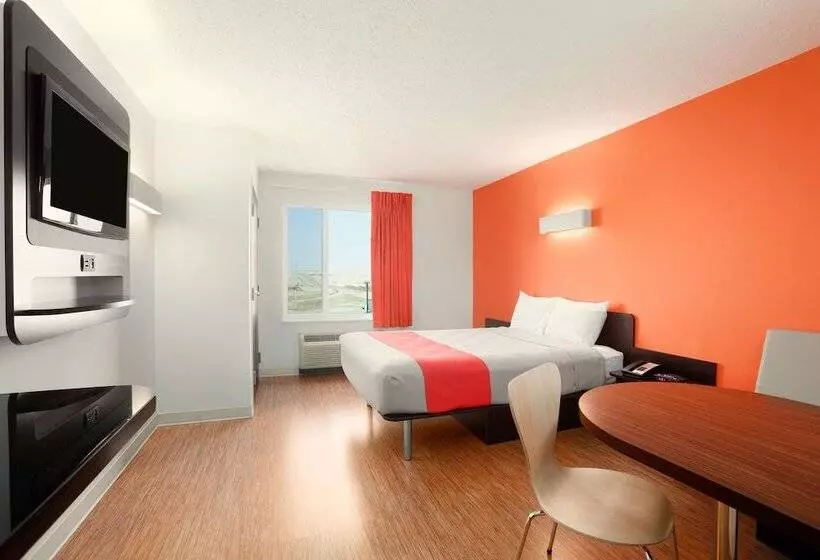 Motel 6swift Current, Sk