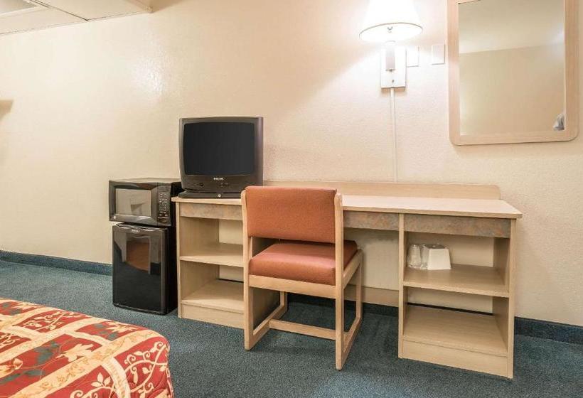 فندق على الطريق Rodeway Inn