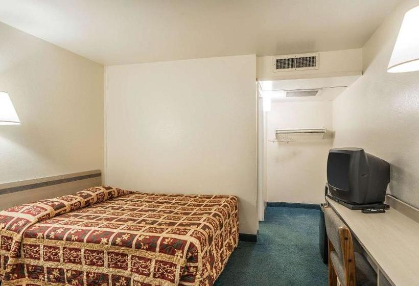 فندق على الطريق Rodeway Inn