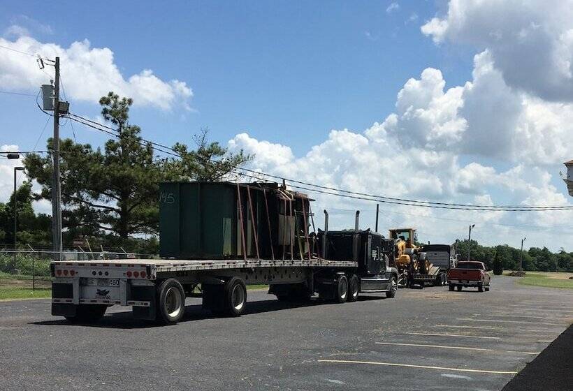 מוטל Royal Inn And Suites