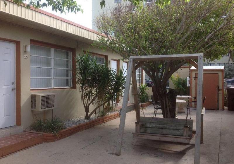 모텔 St Maurice Beach Inn