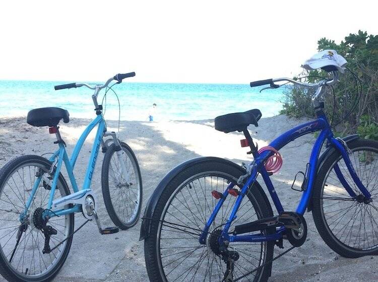 모텔 St Maurice Beach Inn