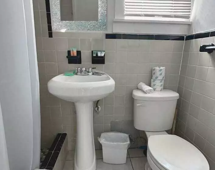 Motel St Maurice Beach Inn