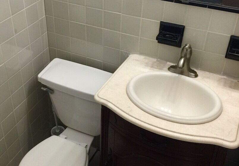 모텔 St Maurice Beach Inn