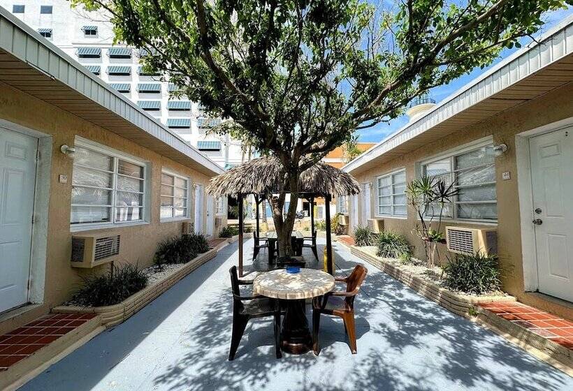 모텔 St Maurice Beach Inn