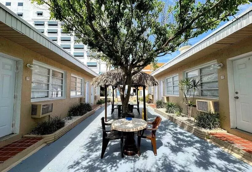 Motel St Maurice Beach Inn