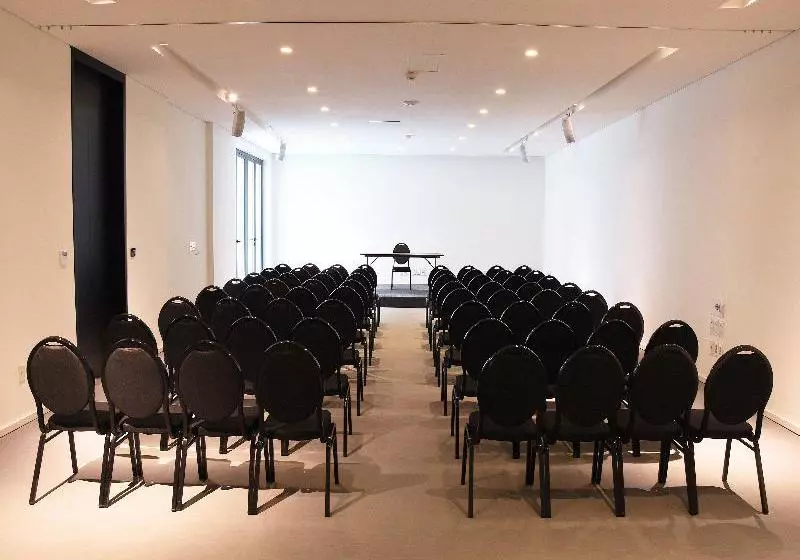 בית מלון כפרי Oliva Luxury  Montevideo