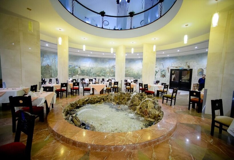 استراحتگاه Carols Beau Rivage