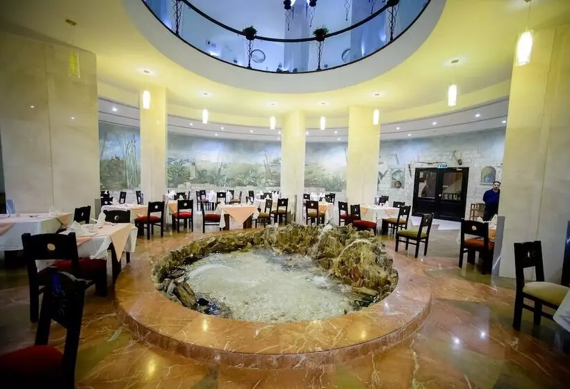 استراحتگاه Carols Beau Rivage