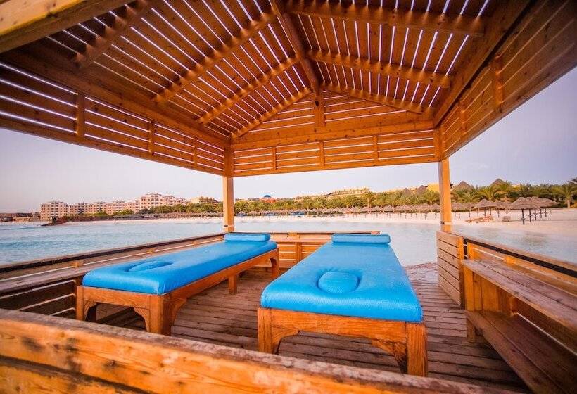 استراحتگاه Carols Beau Rivage