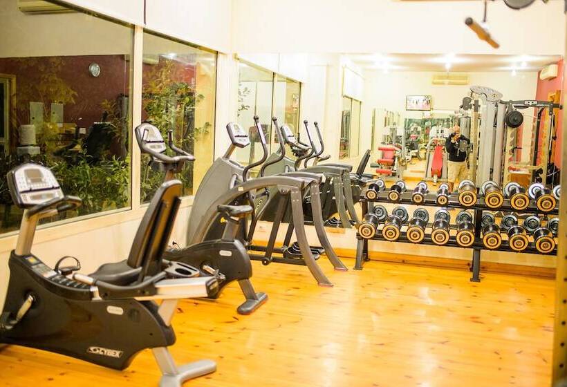 استراحتگاه Carols Beau Rivage