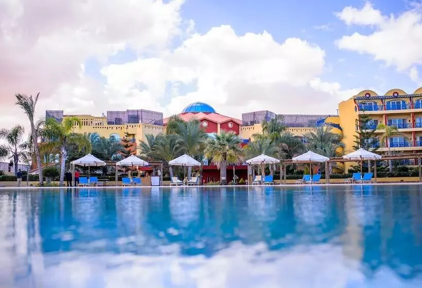 استراحتگاه Carols Beau Rivage