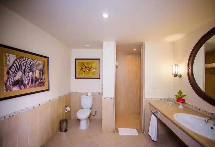 استراحتگاه Carols Beau Rivage