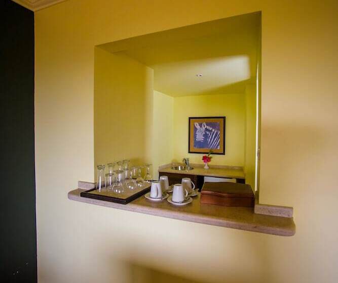 استراحتگاه Carols Beau Rivage