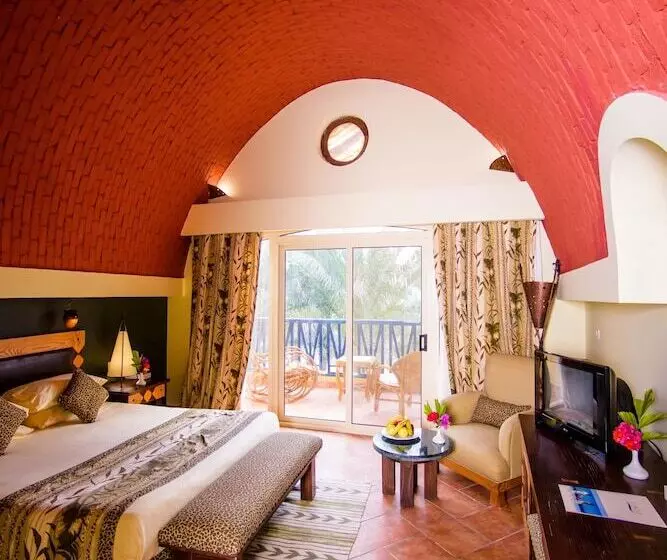 استراحتگاه Carols Beau Rivage