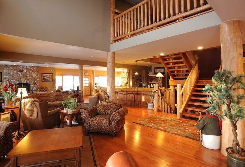 منتجع Vagabond Lodge At Kicking Horse