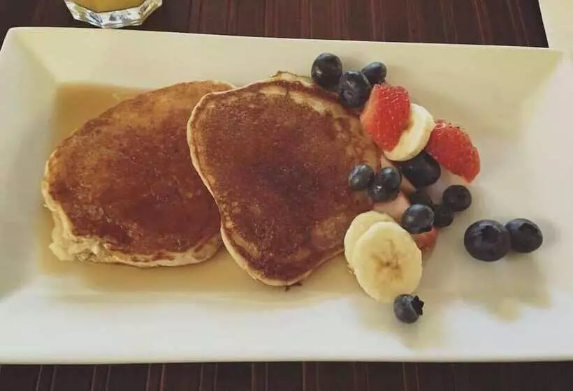 منتجع Vagabond Lodge At Kicking Horse