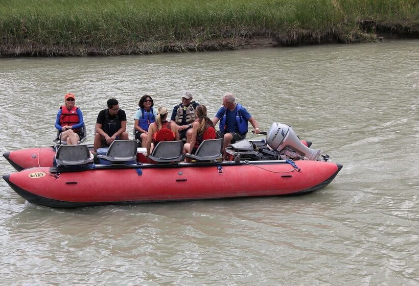 منتجع Vagabond Lodge At Kicking Horse