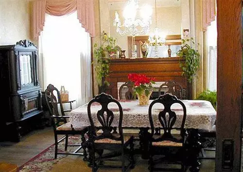 River Rose Inn Bed And Breakfast