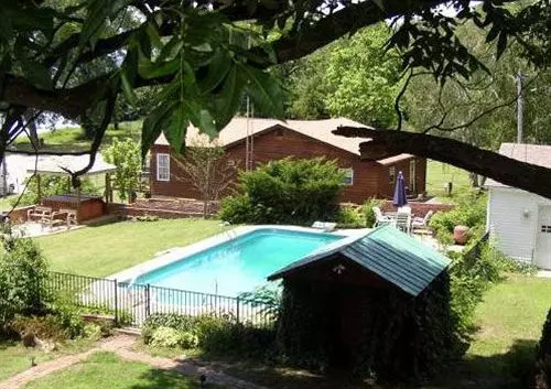 River Rose Inn Bed And Breakfast