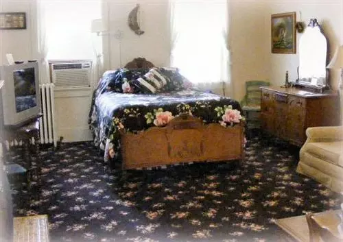 River Rose Inn Bed And Breakfast