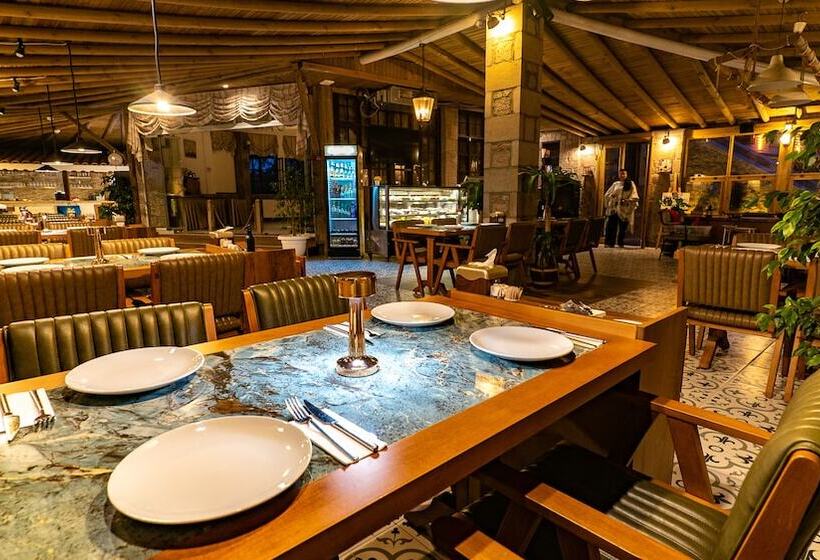 Assos Hunters Hotel   Special Class