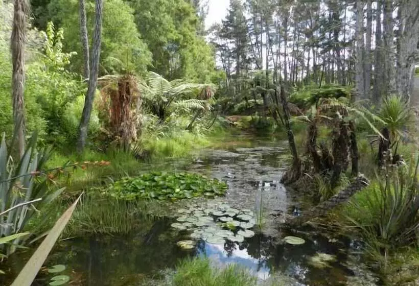 צימר Puketotara Lodge