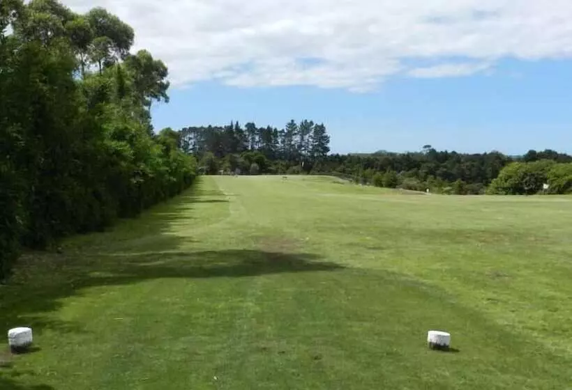צימר Puketotara Lodge