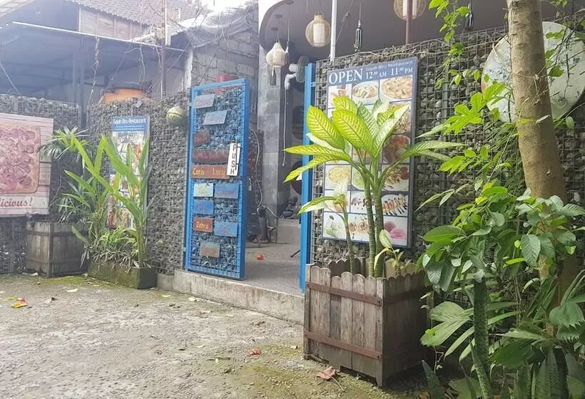 Gajah Biru Bungalows