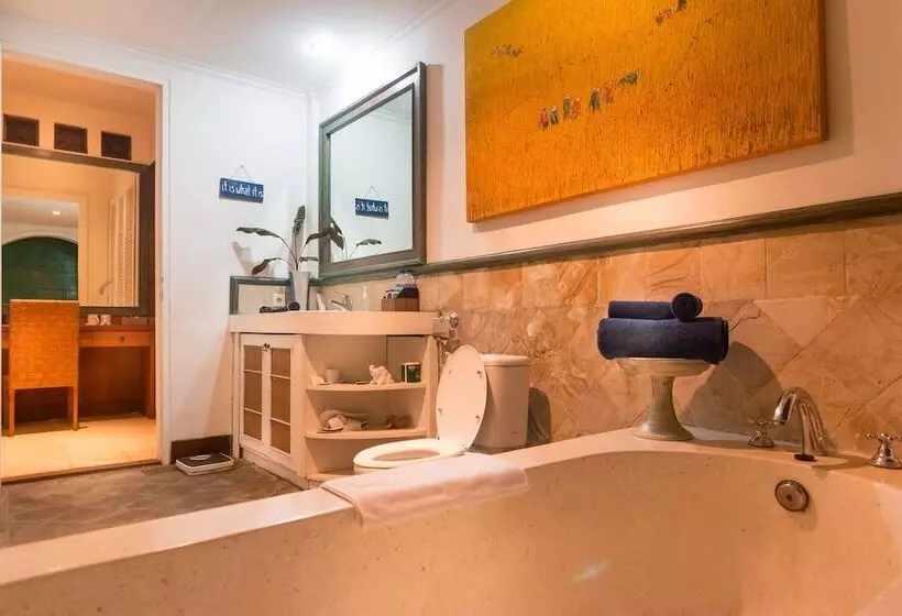 Gajah Biru Bungalows